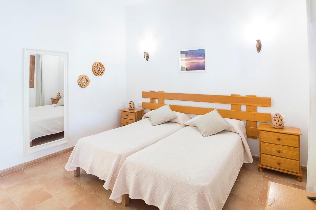 Apartamentos Molina 9-10-11 埃斯卡洛 外观 照片