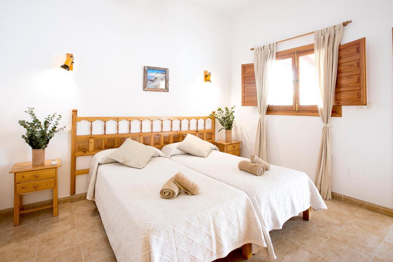 Apartamentos Molina 9-10-11 埃斯卡洛 外观 照片